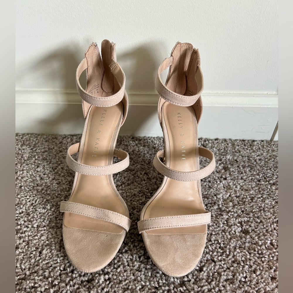 Katie and Kelly heels size 6.5 LIKE NEW